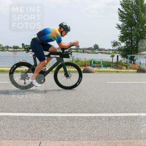 21.06.2025 - 27. Vierlanden-Triathlon H.Heesch http://msf.ph/oto/8025449 15.06.2025 12:06:56 Radfahren 718, 825, 879, 950, 959 meine-sportfotos.de