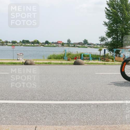 21.06.2025 - 27. Vierlanden-Triathlon H.Heesch http://msf.ph/oto/8025481 15.06.2025 12:06:57 Radfahren 718, 719, 825, 879, 950, 959 meine-sportfotos.de