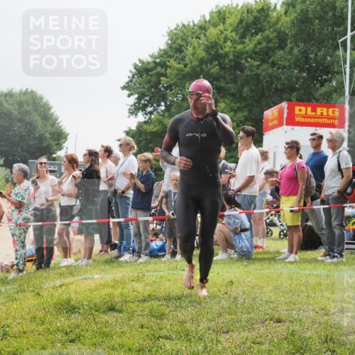 15.06.2025 - 27. Vierlanden-Triathlon KatJ http://msf.ph/oto/8025489 15.06.2025 10:58:37 Schwimmen 636, 643, 667, 684, 732, 741, 747 meine-sportfotos.de