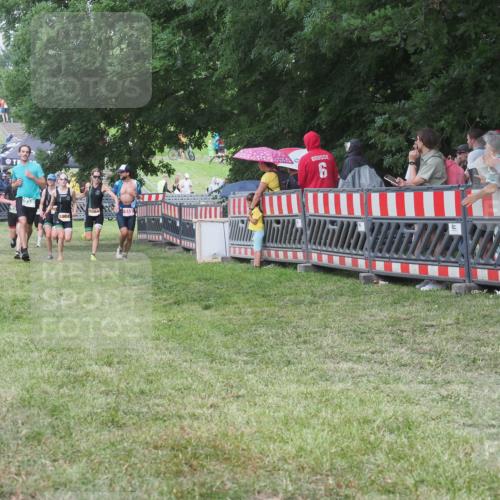 21.06.2025 - 27. Vierlanden-Triathlon KatJ http://msf.ph/oto/8025512 15.06.2025 13:28:18 Ziel 113, 733, 751, 828, 1062, 1063, 1064 meine-sportfotos.de