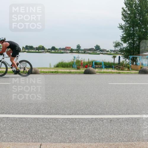 15.06.2025 - 27. Vierlanden-Triathlon H.Heesch http://msf.ph/oto/8025554 15.06.2025 11:16:57 Radfahren 787, 857, 874 meine-sportfotos.de
