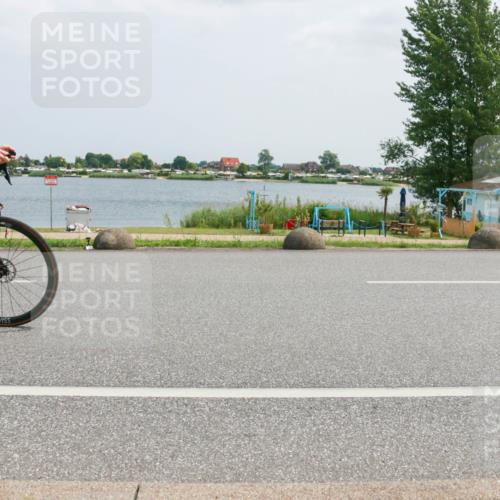 21.06.2025 - 27. Vierlanden-Triathlon H.Heesch http://msf.ph/oto/8025587 15.06.2025 12:07:17 Radfahren 749, 867, 869 meine-sportfotos.de