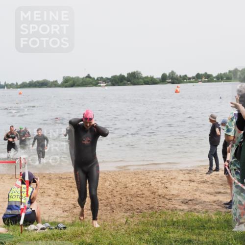 21.06.2025 - 27. Vierlanden-Triathlon MichiJ http://msf.ph/oto/8025618 15.06.2026 10:56:49 Schwimmen 642, 651, 688, 691, 755 meine-sportfotos.de