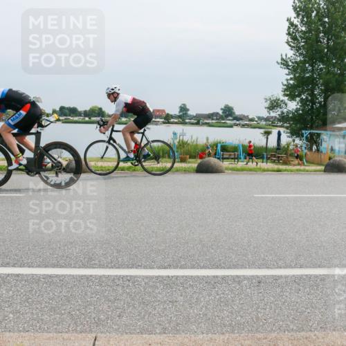 21.06.2025 - 27. Vierlanden-Triathlon H.Heesch http://msf.ph/oto/8025650 15.06.2025 11:17:22 Radfahren 672, 782, 847 meine-sportfotos.de