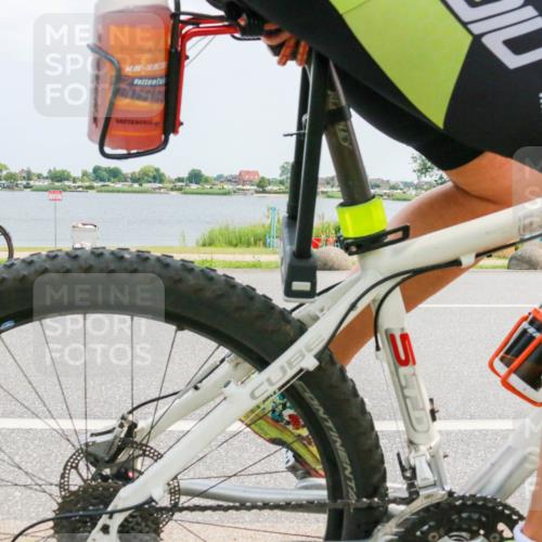 21.06.2025 - 27. Vierlanden-Triathlon H.Heesch http://msf.ph/oto/8025661 15.06.2025 12:07:25 Radfahren 228, 662, 869, 909, 1000, 1001, 1002, 1003 meine-sportfotos.de