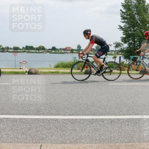 21.06.2025 - 27. Vierlanden-Triathlon H.Heesch http://msf.ph/oto/8025695 15.06.2025 12:07:26 Radfahren 228, 662, 909, 1000, 1001, 1002, 1003 meine-sportfotos.de