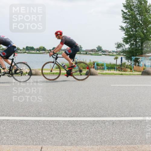 21.06.2025 - 27. Vierlanden-Triathlon H.Heesch http://msf.ph/oto/8025700 15.06.2025 12:07:26 Radfahren 228, 662, 909, 1000, 1001, 1002, 1003 meine-sportfotos.de