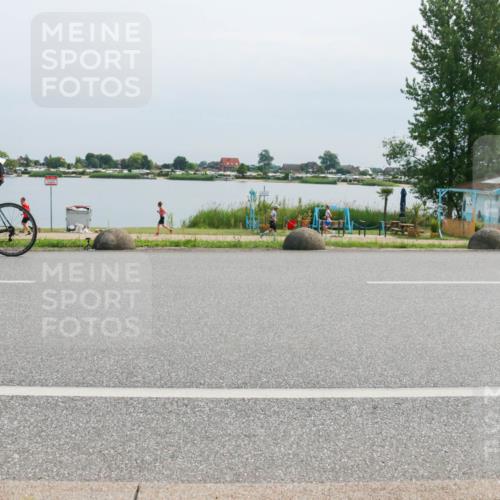 21.06.2025 - 27. Vierlanden-Triathlon H.Heesch http://msf.ph/oto/8025712 15.06.2025 11:17:27 Radfahren 213, 672, 782, 824, 847 meine-sportfotos.de