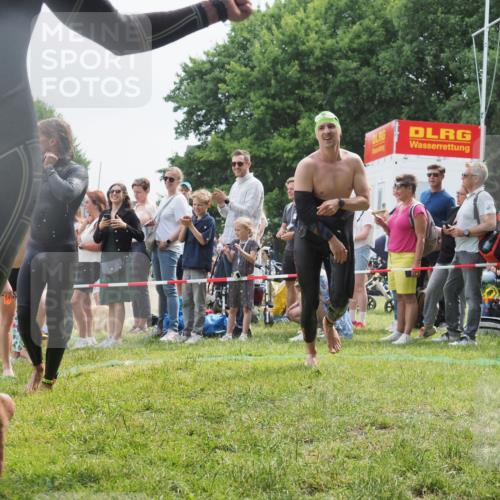 15.06.2025 - 27. Vierlanden-Triathlon KatJ http://msf.ph/oto/8025714 15.06.2025 10:58:43 Schwimmen 636, 667, 684, 732, 743, 747 meine-sportfotos.de