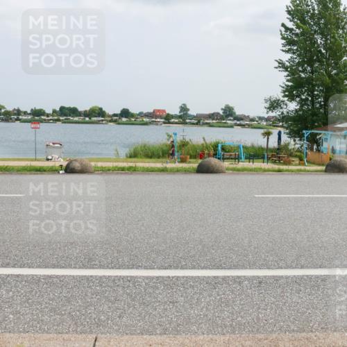 21.06.2025 - 27. Vierlanden-Triathlon H.Heesch http://msf.ph/oto/8025722 15.06.2025 12:07:28 Radfahren 228, 732, 909, 1000, 1001, 1002, 1003 meine-sportfotos.de
