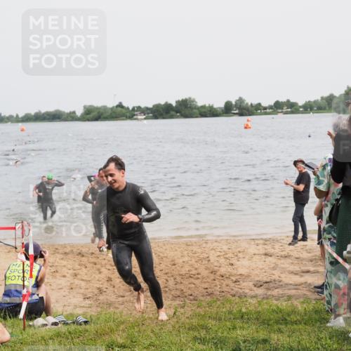 21.06.2025 - 27. Vierlanden-Triathlon MichiJ http://msf.ph/oto/8025728 15.06.2026 10:56:53 Schwimmen 642, 651, 654, 688, 691, 711, 718, 755 meine-sportfotos.de