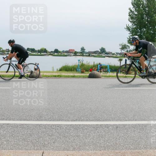 21.06.2025 - 27. Vierlanden-Triathlon H.Heesch http://msf.ph/oto/8025740 15.06.2025 11:17:48 Radfahren 7, 148, 153, 720, 947 meine-sportfotos.de