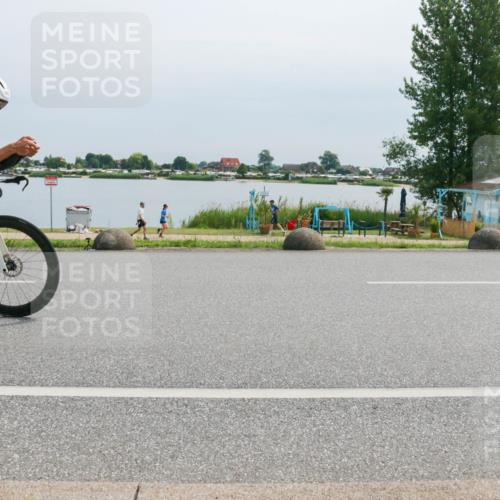 21.06.2025 - 27. Vierlanden-Triathlon H.Heesch http://msf.ph/oto/8025759 15.06.2025 11:17:48 Radfahren 7, 148, 153, 720, 947 meine-sportfotos.de