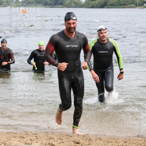 15.06.2025 - 27. Vierlanden-Triathlon Lena Gebhardt http://msf.ph/oto/8025789 15.06.2025 10:57:45 Schwimmen 686, 705, 707, 738, 774 meine-sportfotos.de