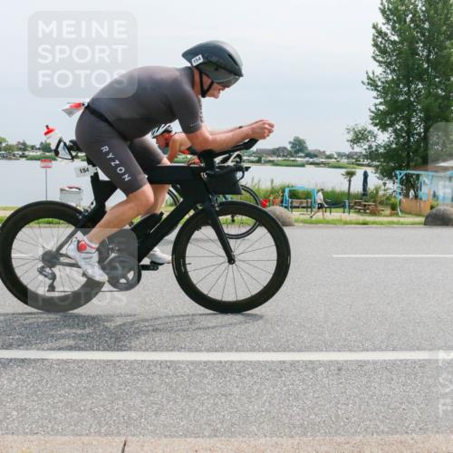21.06.2025 - 27. Vierlanden-Triathlon H.Heesch http://msf.ph/oto/8025814 15.06.2025 11:17:55 Radfahren 7, 154, 199, 830 meine-sportfotos.de