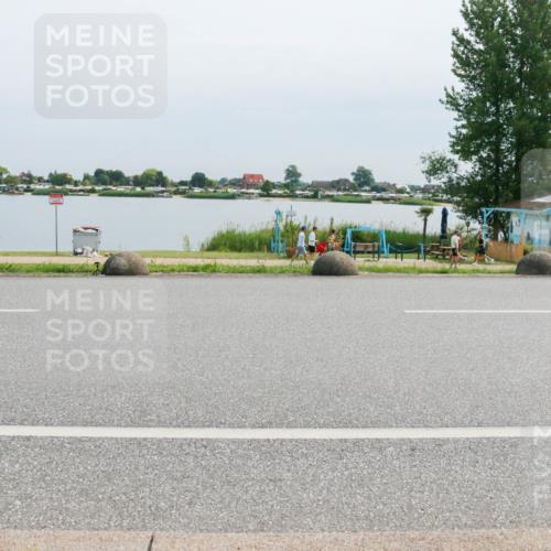 21.06.2025 - 27. Vierlanden-Triathlon H.Heesch http://msf.ph/oto/8025835 15.06.2025 11:17:57 Radfahren 154, 199, 830 meine-sportfotos.de