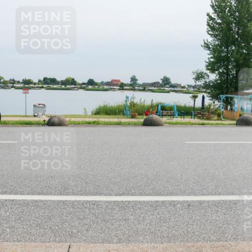 21.06.2025 - 27. Vierlanden-Triathlon H.Heesch http://msf.ph/oto/8025886 15.06.2025 11:18:18 Radfahren 816, 829 meine-sportfotos.de