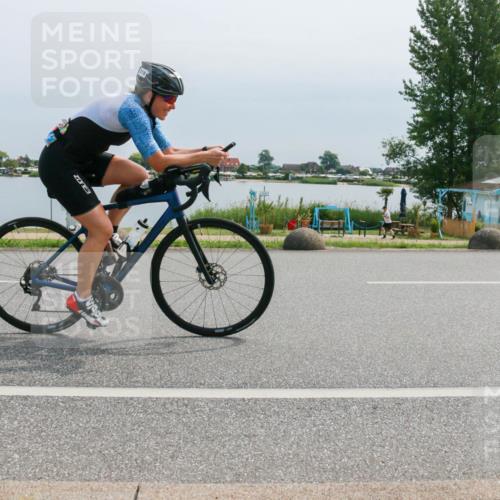 21.06.2025 - 27. Vierlanden-Triathlon H.Heesch http://msf.ph/oto/8025918 15.06.2025 11:18:29 Radfahren 219, 236, 750 meine-sportfotos.de