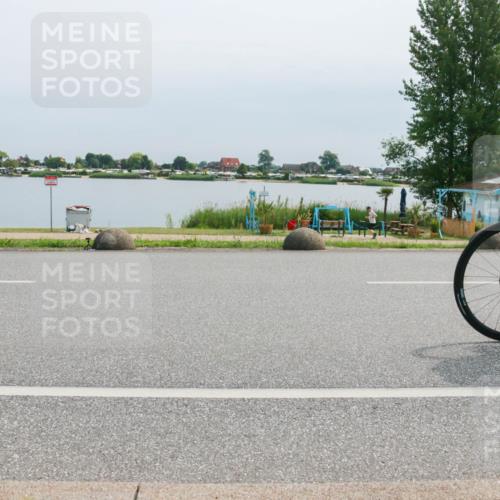 21.06.2025 - 27. Vierlanden-Triathlon H.Heesch http://msf.ph/oto/8025932 15.06.2025 11:18:29 Radfahren 219, 236, 750 meine-sportfotos.de