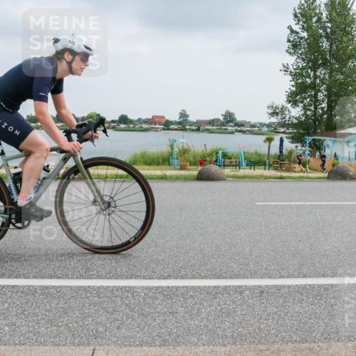 21.06.2025 - 27. Vierlanden-Triathlon H.Heesch http://msf.ph/oto/8025956 15.06.2025 12:09:21 Radfahren 692, 834, 923 meine-sportfotos.de