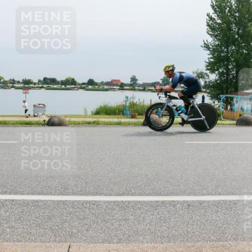 21.06.2025 - 27. Vierlanden-Triathlon H.Heesch http://msf.ph/oto/8025959 15.06.2025 11:18:35 Radfahren 236, 836 meine-sportfotos.de
