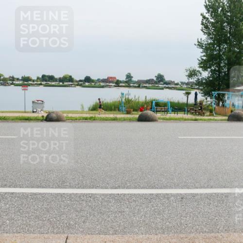 21.06.2025 - 27. Vierlanden-Triathlon H.Heesch http://msf.ph/oto/8025979 15.06.2025 11:18:47 Radfahren 832, 846 meine-sportfotos.de