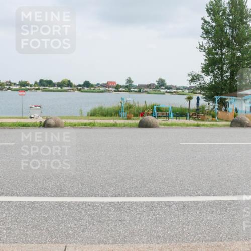 21.06.2025 - 27. Vierlanden-Triathlon H.Heesch http://msf.ph/oto/8026001 15.06.2025 12:09:37 Radfahren 854, 955, 965 meine-sportfotos.de