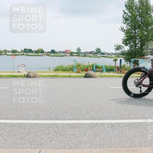 21.06.2025 - 27. Vierlanden-Triathlon H.Heesch http://msf.ph/oto/8026016 15.06.2025 12:09:40 Radfahren 854, 955, 965 meine-sportfotos.de