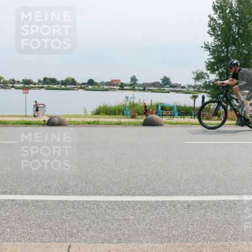 21.06.2025 - 27. Vierlanden-Triathlon H.Heesch http://msf.ph/oto/8026051 15.06.2025 11:18:49 Radfahren 745, 832, 846, 863 meine-sportfotos.de