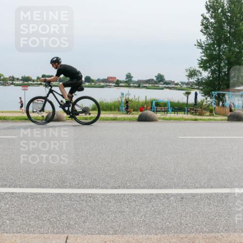 21.06.2025 - 27. Vierlanden-Triathlon H.Heesch http://msf.ph/oto/8026070 15.06.2025 11:18:49 Radfahren 745, 832, 846, 863 meine-sportfotos.de