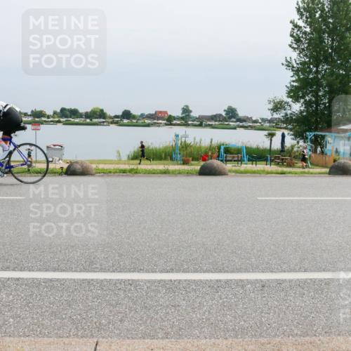 21.06.2025 - 27. Vierlanden-Triathlon H.Heesch http://msf.ph/oto/8026106 15.06.2025 11:18:50 Radfahren 745, 832, 863 meine-sportfotos.de
