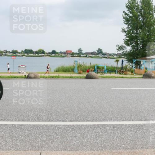 21.06.2025 - 27. Vierlanden-Triathlon H.Heesch http://msf.ph/oto/8026141 15.06.2025 12:10:38 Radfahren 654, 685, 837 meine-sportfotos.de