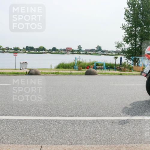 15.06.2025 - 27. Vierlanden-Triathlon H.Heesch http://msf.ph/oto/8026193 15.06.2025 10:27:33 Radfahren 165, 492, 522, 628 meine-sportfotos.de