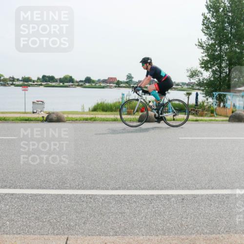 15.06.2025 - 27. Vierlanden-Triathlon H.Heesch http://msf.ph/oto/8026206 15.06.2025 10:27:34 Radfahren 510, 522, 628 meine-sportfotos.de