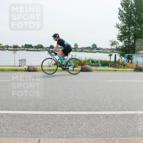 15.06.2025 - 27. Vierlanden-Triathlon H.Heesch http://msf.ph/oto/8026209 15.06.2025 10:27:35 Radfahren 510, 522, 628 meine-sportfotos.de