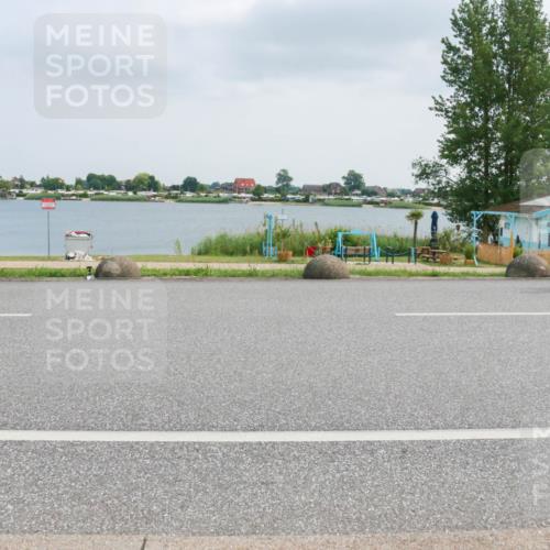 21.06.2025 - 27. Vierlanden-Triathlon H.Heesch http://msf.ph/oto/8026210 15.06.2025 12:11:01 Radfahren 880, 885, 932 meine-sportfotos.de