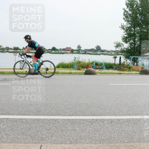 15.06.2025 - 27. Vierlanden-Triathlon H.Heesch http://msf.ph/oto/8026211 15.06.2025 10:27:35 Radfahren 510, 522, 628 meine-sportfotos.de