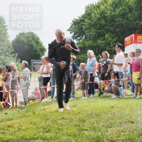 15.06.2025 - 27. Vierlanden-Triathlon KatJ http://msf.ph/oto/8026214 15.06.2025 10:59:40 Schwimmen 641, 668, 751 meine-sportfotos.de