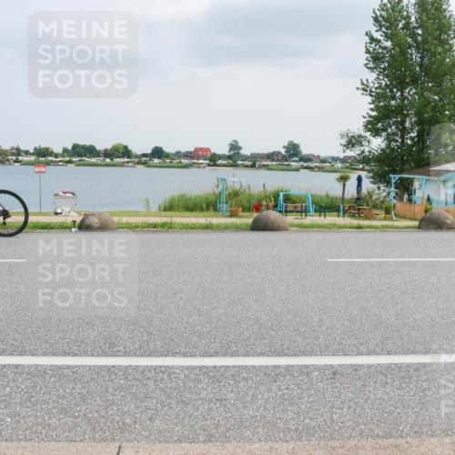 21.06.2025 - 27. Vierlanden-Triathlon H.Heesch http://msf.ph/oto/8026219 15.06.2025 12:11:02 Radfahren 880, 885, 932 meine-sportfotos.de