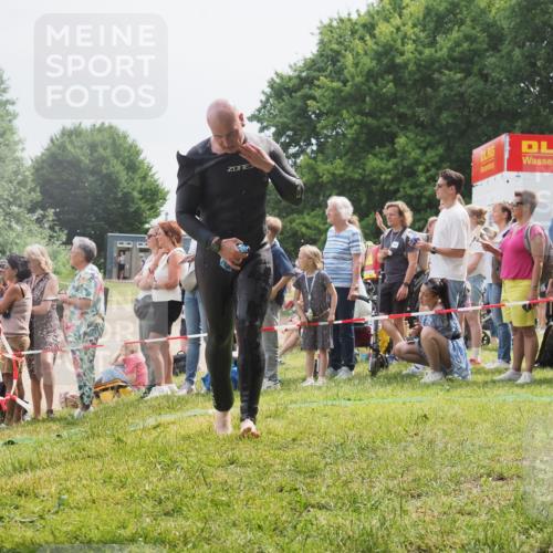 15.06.2025 - 27. Vierlanden-Triathlon KatJ http://msf.ph/oto/8026227 15.06.2025 10:59:40 Schwimmen 641, 668, 751 meine-sportfotos.de