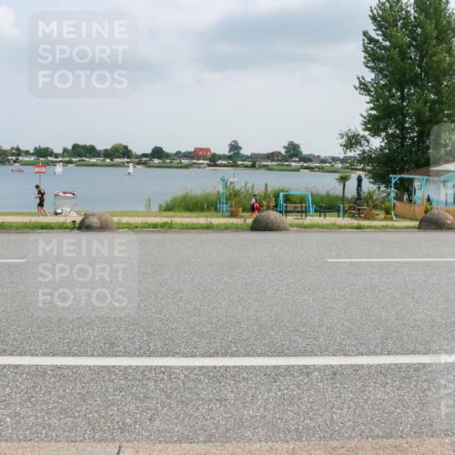 21.06.2025 - 27. Vierlanden-Triathlon H.Heesch http://msf.ph/oto/8026310 15.06.2025 12:11:35 Radfahren 740, 806, 901, 1024, 1025, 1026, 1027 meine-sportfotos.de
