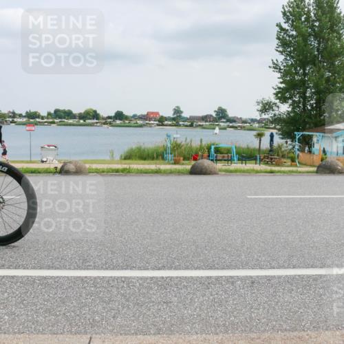 21.06.2025 - 27. Vierlanden-Triathlon H.Heesch http://msf.ph/oto/8026411 15.06.2025 12:12:44 Radfahren 903 meine-sportfotos.de