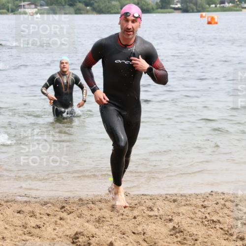 15.06.2025 - 27. Vierlanden-Triathlon Lena Gebhardt http://msf.ph/oto/8026458 15.06.2025 10:58:31 Schwimmen 636, 643, 667, 684, 710, 732, 741, 747 meine-sportfotos.de