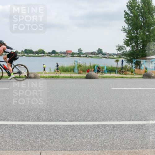 21.06.2025 - 27. Vierlanden-Triathlon H.Heesch http://msf.ph/oto/8026506 15.06.2025 12:13:04 Radfahren  meine-sportfotos.de