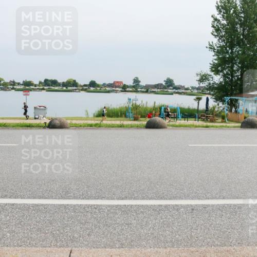 21.06.2025 - 27. Vierlanden-Triathlon H.Heesch http://msf.ph/oto/8026524 15.06.2025 11:18:52 Radfahren 745, 832, 863 meine-sportfotos.de
