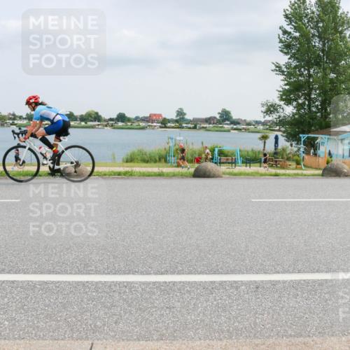 21.06.2025 - 27. Vierlanden-Triathlon H.Heesch http://msf.ph/oto/8026578 15.06.2025 12:13:42 Radfahren 890, 941, 950, 961 meine-sportfotos.de