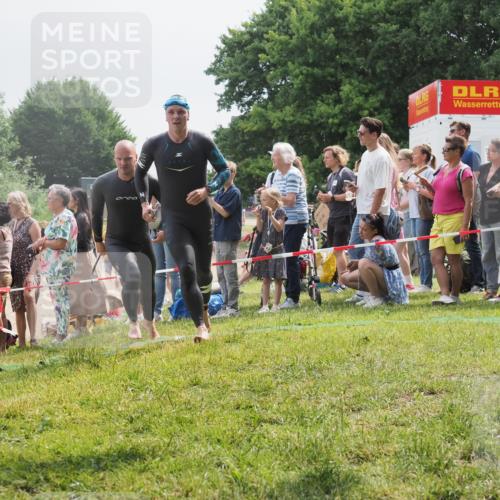 15.06.2025 - 27. Vierlanden-Triathlon KatJ http://msf.ph/oto/8026594 15.06.2025 11:00:22 Schwimmen 646, 657, 662, 694, 731 meine-sportfotos.de