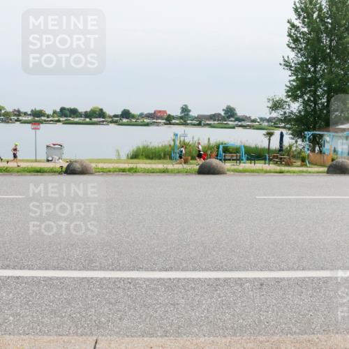 21.06.2025 - 27. Vierlanden-Triathlon H.Heesch http://msf.ph/oto/8026607 15.06.2025 11:18:53 Radfahren 745, 754, 832, 863 meine-sportfotos.de