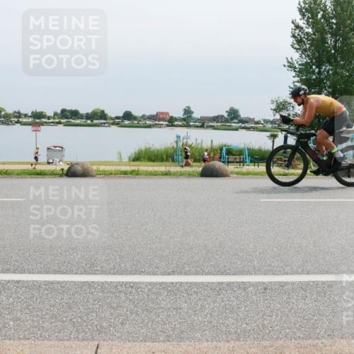 21.06.2025 - 27. Vierlanden-Triathlon H.Heesch http://msf.ph/oto/8026624 15.06.2025 11:18:54 Radfahren 745, 754, 832, 863 meine-sportfotos.de