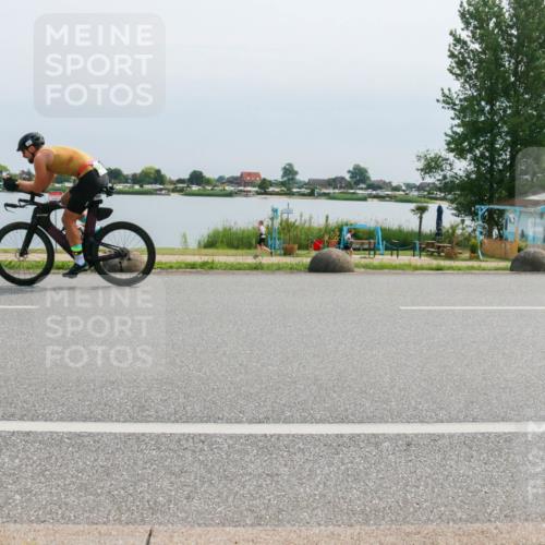21.06.2025 - 27. Vierlanden-Triathlon H.Heesch http://msf.ph/oto/8026648 15.06.2025 11:18:54 Radfahren 745, 754, 832, 863 meine-sportfotos.de